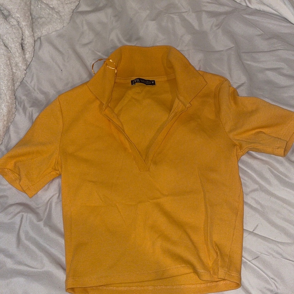Worn once orange tshirt w collar from zara